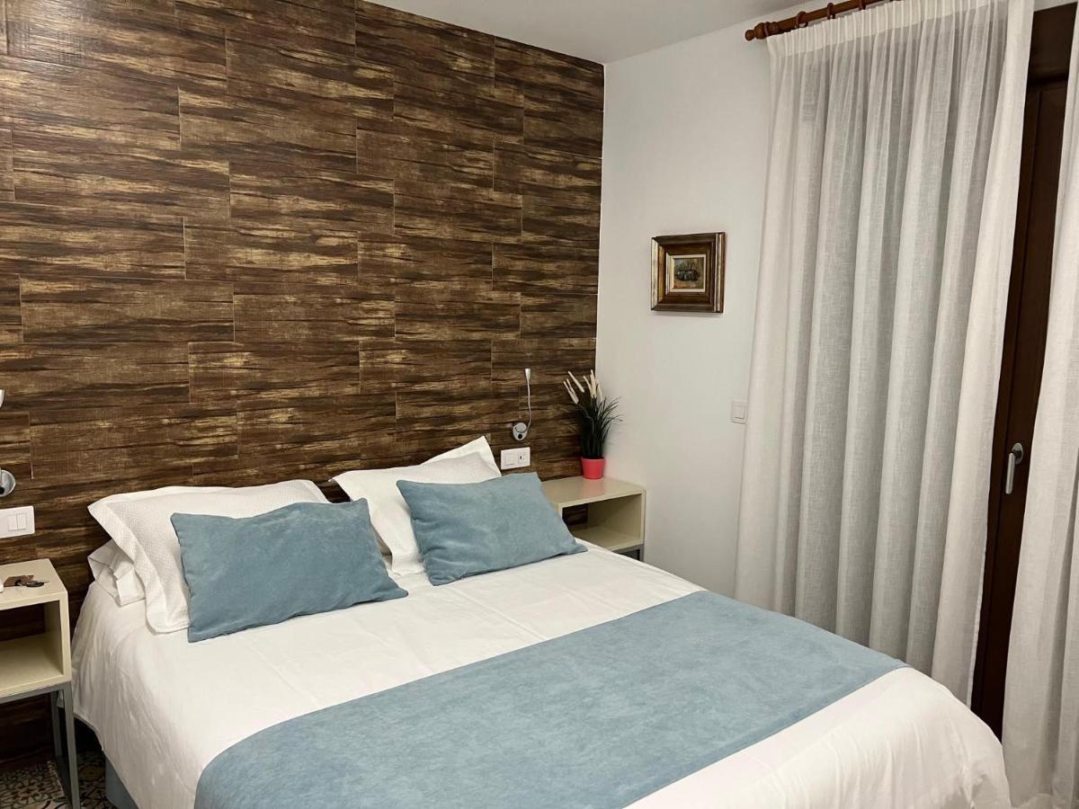 Hostal La Batuta Mogente Ngoại thất bức ảnh